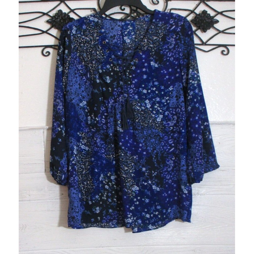 Tahari Women's Top Size M Long Sleeve Purple Floral Round Neck
